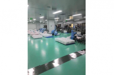 袋裝干燥劑多列機車間